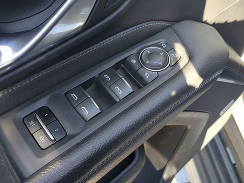 Used 2022 GMC Yukon XL Denali RWD image 27