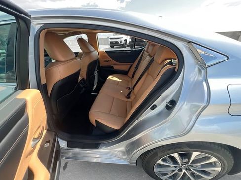 Used 2023 Lexus ES 350 w/ Accessory Package (Z1) FWD image 26