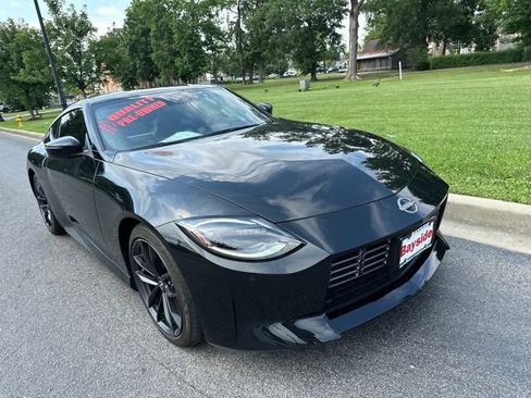 Used 2023 Nissan Z w/ Floor Mat Package (L93) RWD image 18