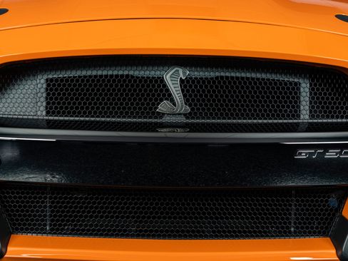 Used 2021 Ford Mustang Shelby GT500 w/ Carbon Fiber Track Pack image 18