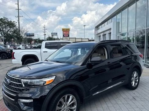 Used 2021 Ford Explorer XLT w/ Equipment Group 202A RWD image 15