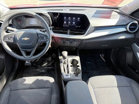 Used 2026 Chevrolet Trax LS FWD image 8