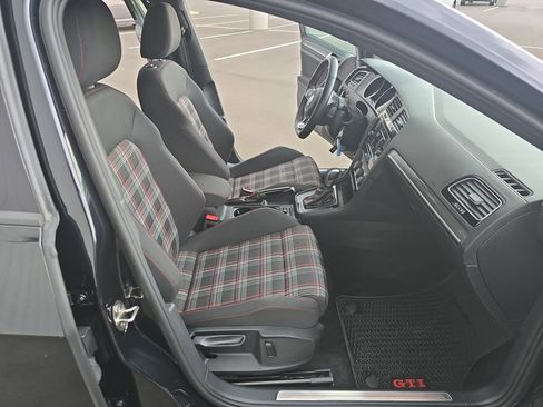 Used 2021 Volkswagen GTI S image 18