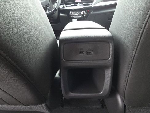 New 2026 Chevrolet Trax RS w/ Sunroof Package FWD image 31