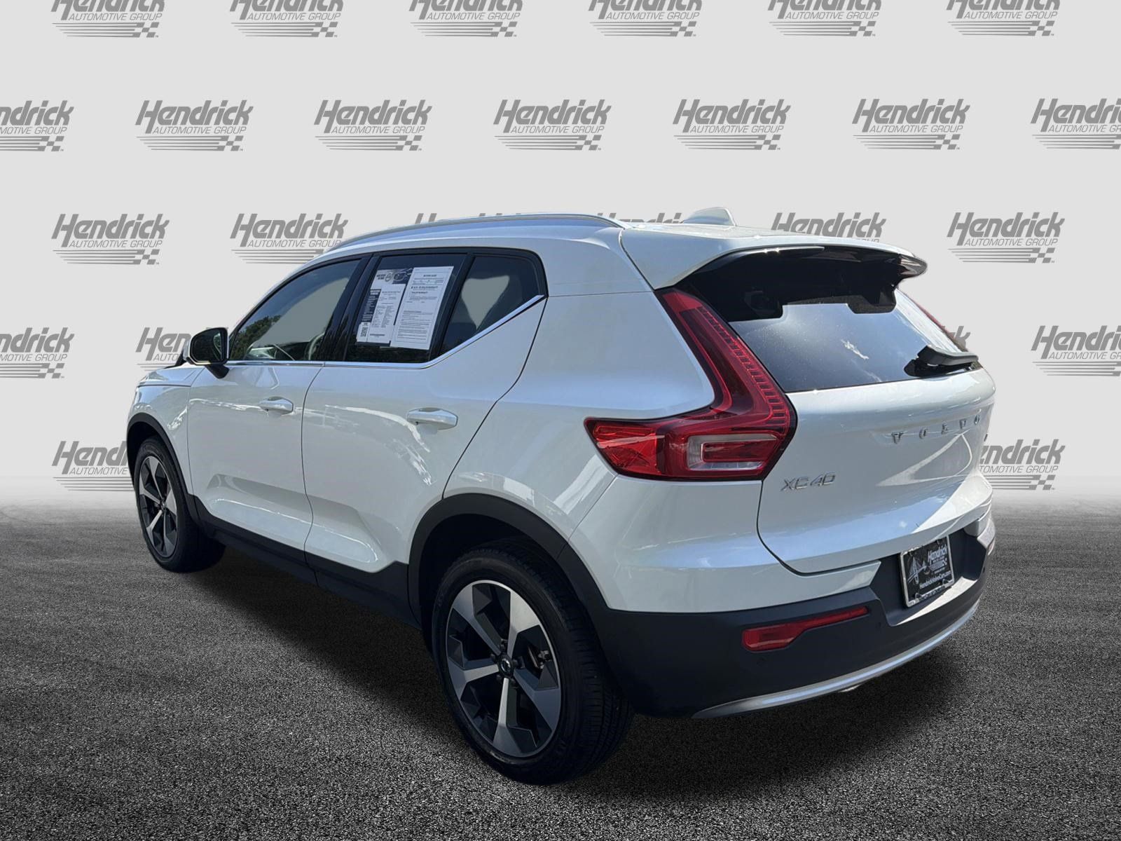 Certified 2023 Volvo XC40 B5 Plus w/ Protection Package Premier AWD/4WD image 8