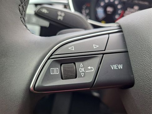 Used 2025 Audi Q3 2.0T Premium image 13