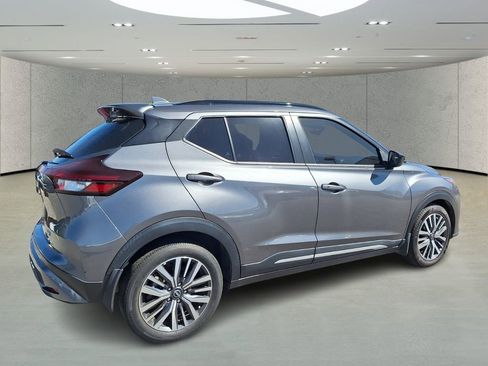 Used 2024 Nissan Kicks SR w/ SR Premium Package image 5