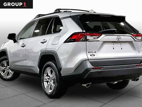 Used 2023 Toyota RAV4 XLE AWD/4WD image 12