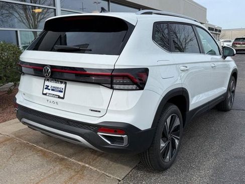 New 2026 Volkswagen Taos SE AWD/4WD image 3