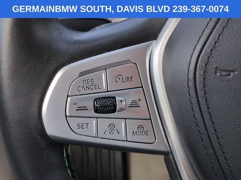 Used 2022 BMW ALPINA B7 xDrive AWD/4WD image 27