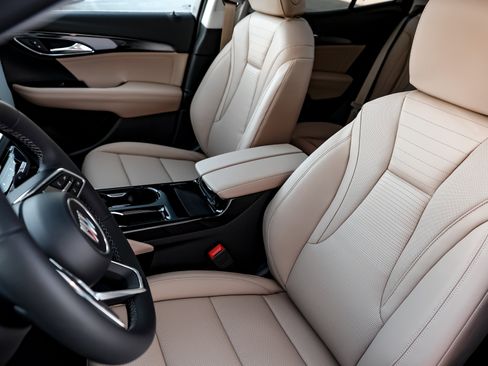 New 2026 Buick Envision Preferred image 9