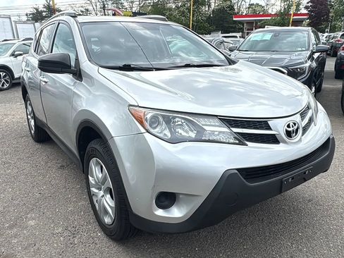 Used 2015 Toyota RAV4 LE AWD/4WD image 3