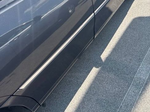 Used 1998 Lincoln Town Car Signature RWD image 21