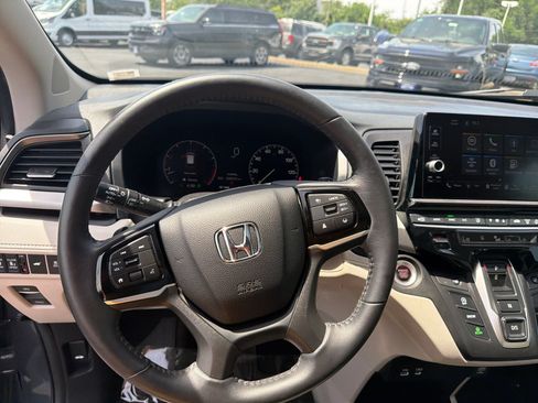 Used 2025 Honda Odyssey EX-L image 14