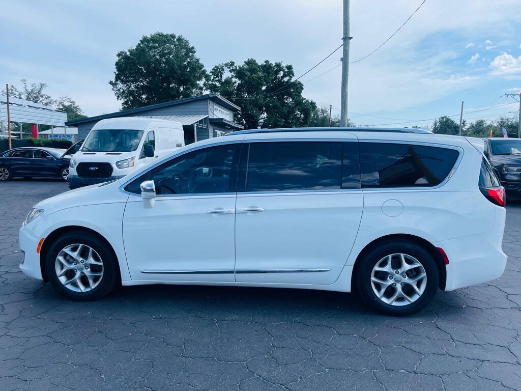 Used 2020 Chrysler Pacifica Limited FWD image 5
