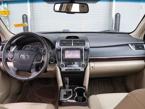 Used 2012 Toyota Camry XLE image 15