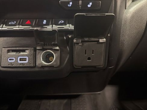 Used 2019 Chevrolet Silverado 1500 LT w/ All-Star Edition image 45