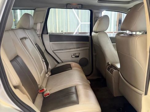 Used 2007 Jeep Grand Cherokee Limited image 40
