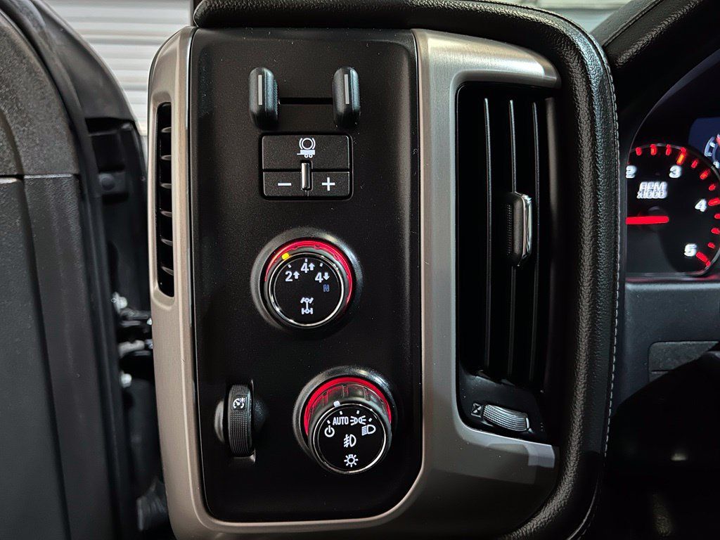 Used 2015 GMC Sierra 2500 Denali AWD/4WD image 21