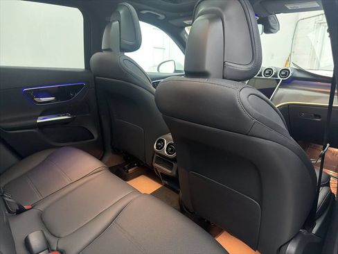 Used 2026 Mercedes-Benz GLC 300 image 25