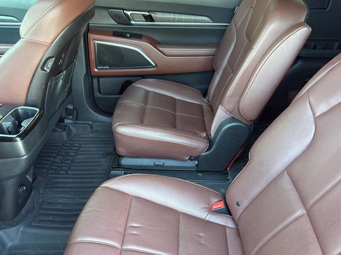 Used 2024 Kia Telluride SX FWD image 31