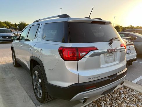 Used 2017 GMC Acadia SLT FWD image 4