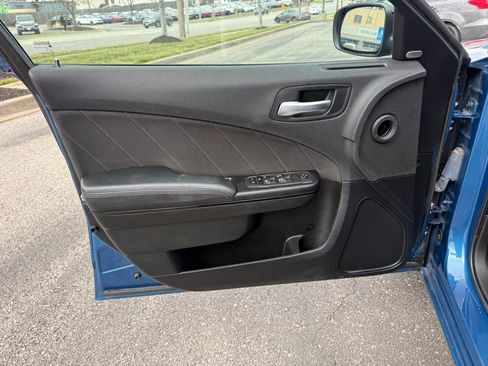 Used 2023 Dodge Charger SXT w/ Blacktop Package image 15