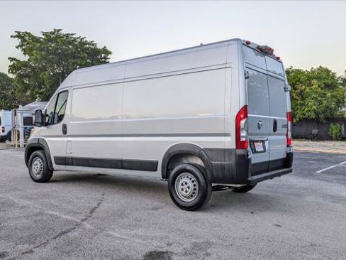 Used 2024 RAM ProMaster 2500 w/ Premium Convenience Group FWD image 6