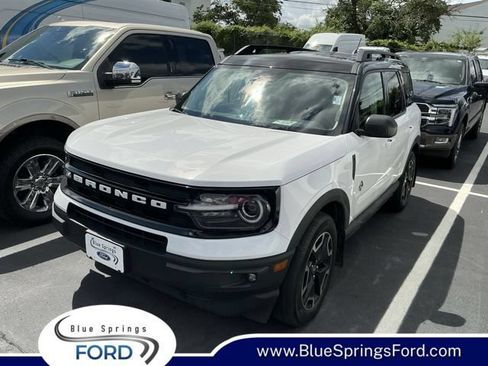 Used 2022 Ford Bronco Sport Outer Banks w/ Tech Package AWD/4WD image 1