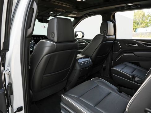 Used 2021 Cadillac Escalade Sport w/ Driver Assist Tech Package AWD/4WD image 28