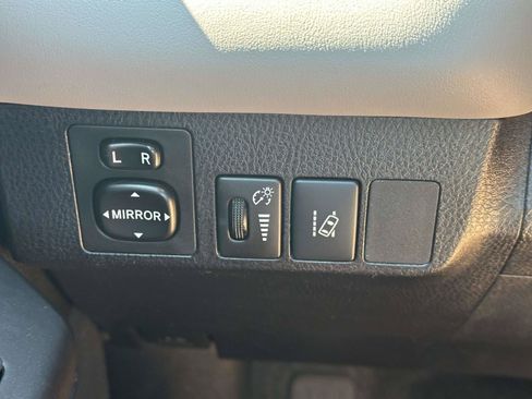 Used 2017 Toyota RAV4 XLE FWD image 24