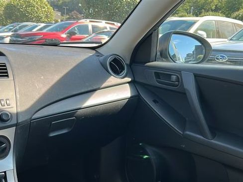 Used 2010 MAZDA MAZDA3 i Sport FWD image 21