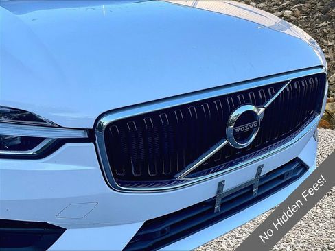 Used 2019 Volvo XC60 T5 Momentum w/ Premium Package AWD/4WD image 25