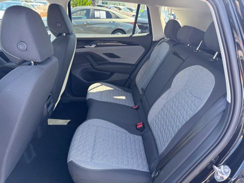 Used 2025 Volkswagen Tiguan S FWD image 31