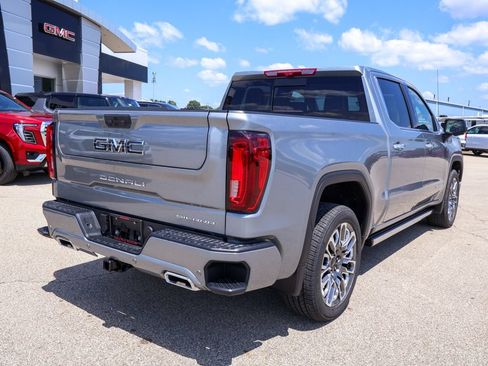 New 2026 GMC Sierra 1500 Denali Ultimate w/ LPO, Black Badging Package AWD/4WD image 3