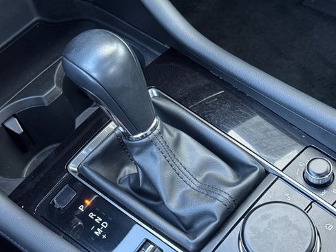 Used 2022 MAZDA MAZDA3 s image 18