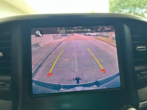 Used 2019 RAM 1500 Big Horn RWD image 10