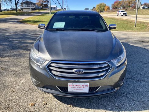 Used 2017 Ford Taurus Limited image 9