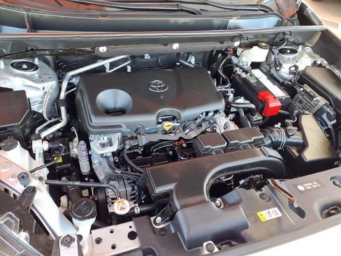 Used 2021 Toyota RAV4 LE image 25