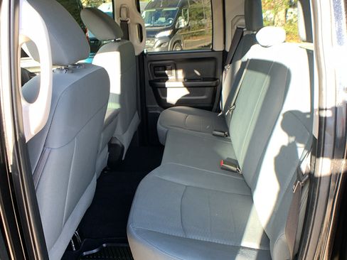 Used 2017 RAM 1500 Express AWD/4WD image 22