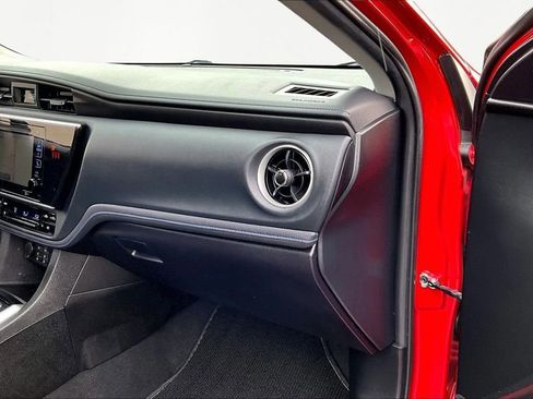 Used 2019 Toyota Corolla XSE image 19