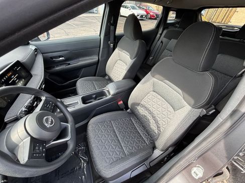Used 2025 Nissan Kicks SV image 34