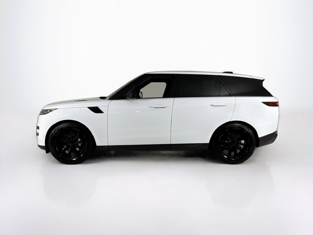 Used 2026 Land Rover Range Rover Sport SE AWD/4WD image 2
