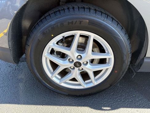 Used 2024 Ford Edge SEL image 26