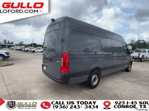 Used 2024 Mercedes-Benz Sprinter 2500 image 8