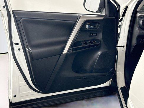 Used 2016 Toyota RAV4 Limited image 20