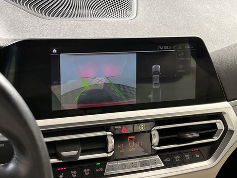 Used 2021 BMW 330i xDrive 330i xDrive w/ Driving Assistance Package image 17