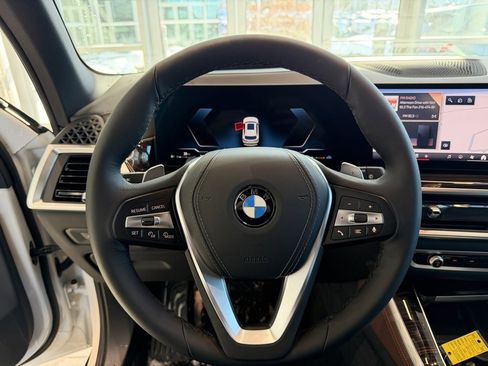 New 2026 BMW X5 xDrive40i w/ Climate Comfort Package image 9
