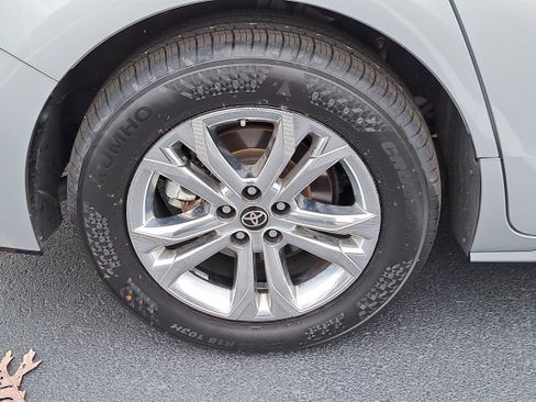 Certified 2021 Toyota Sienna Platinum image 5