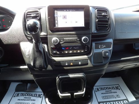 Used 2025 RAM ProMaster 2500 w/ U-Haul Equipment Group FWD image 23
